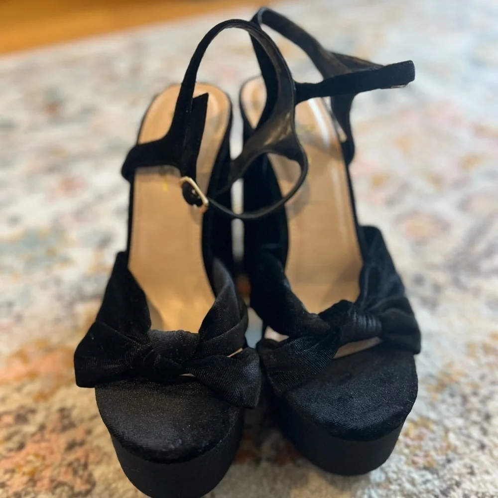 Falura Black Velvet Knotted Platform High Heel Sandals